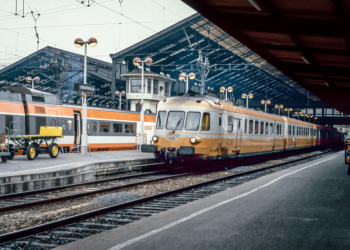 découvrez les meilleures destinations accessibles en train au départ de lyon. explorez des paysages enchanteurs, des villes pittoresques et des lieux emblématiques. partez à l'aventure et planifiez votre prochain voyage depuis la métropole des gaules!