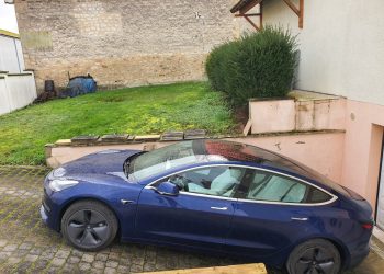 découvrez notre guide complet sur les parkings tesla dépotoirs, une solution innovante pour le stationnement de votre véhicule électrique. apprenez comment ces emplacements spécialement conçus facilitent votre expérience de recharge tout en garantissant sécurité et accessibilité.