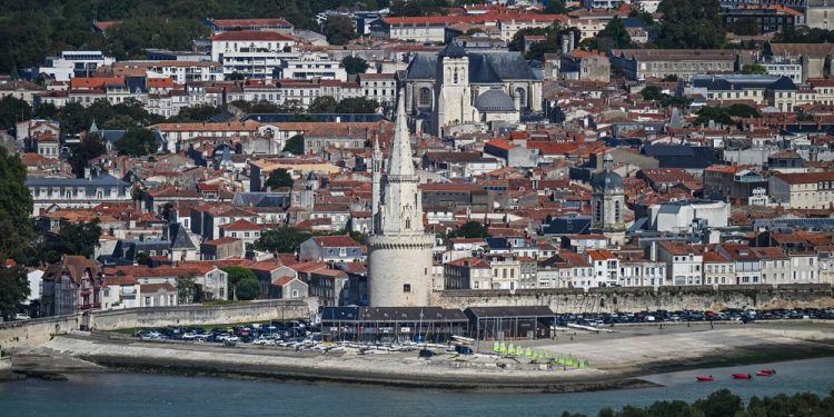 découvrez les tendances des prix immobiliers dans le sud-ouest de la france. comparez les régions, trouvez les meilleures opportunités d'investissement et optimisez vos décisions d'achat grâce à notre analyse détaillée des marchés immobiliers locaux.