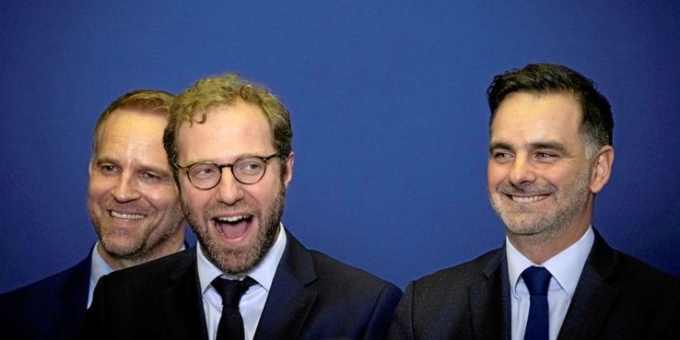 découvrez le rôle clé de bercy dans le secteur immobilier, de la régulation des marchés aux politiques fiscales. analyse des initiatives et des impacts sur le développement urbain en france.