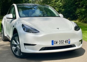 découvrez les capacités impressionnantes de la tesla model y en conduite autonome. explorez comment cette technologie avancée transforme chaque trajet en une expérience unique, alliant sécurité et confort. partez à l'aventure avec la confiance qu'offre l'innovation tesla.