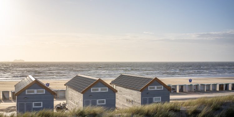 Acheter un bien immobilier en bord de mer ou à la montagne : des opportunités avantageuses à saisir