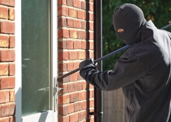 L&rsquo;augmentation alarmante des cambriolages : pourquoi repenser votre assurance habitation