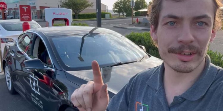 Une ancienne Tesla double son autonomie à moitié prix